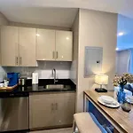 403 Luxury And Comfy King Bed In Central City Of Phily