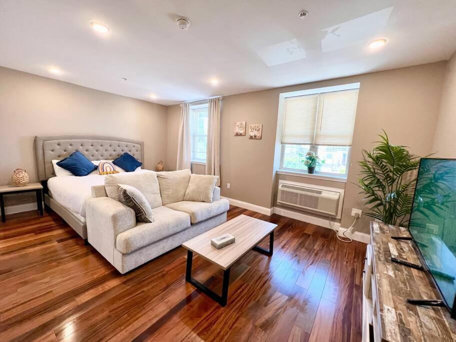 Apartment 403 Luxury And Comfy King Bed In Of Phily *