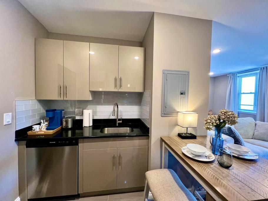 Apartment 403 Luxury And Comfy King Bed In Of Phily
